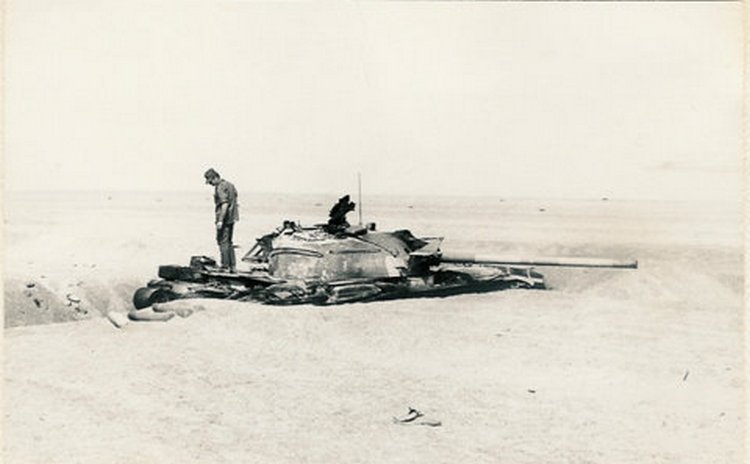 טנק מצרי במחפורת - איזור "טרטור" 43